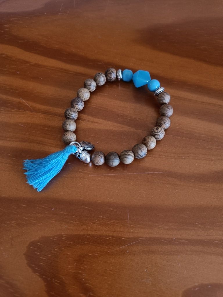 Pulseira castanha e azul