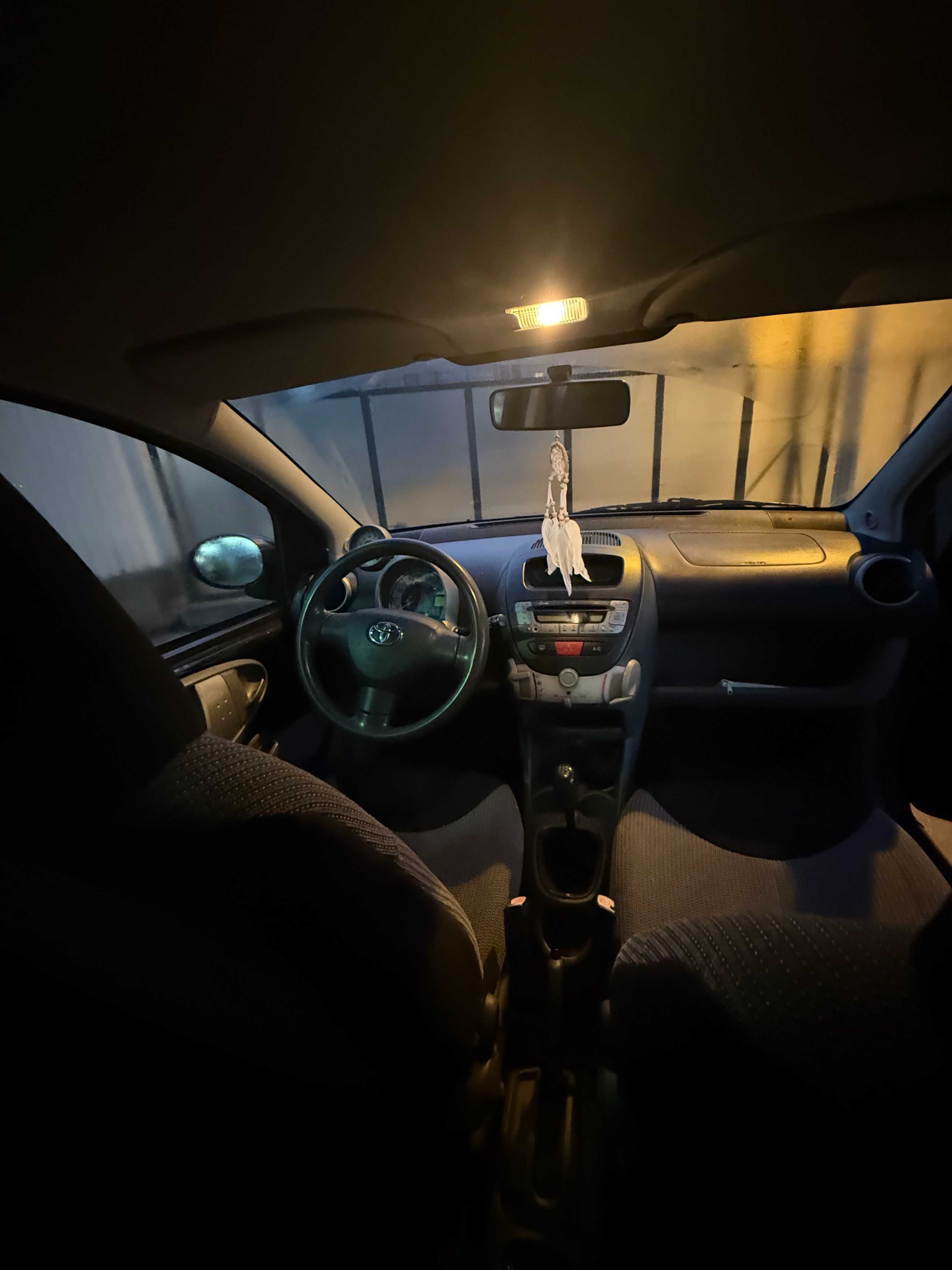 Toyota Aygo 1.0 (68cv) – 5 Portas | Gasolina | Pintura Nova