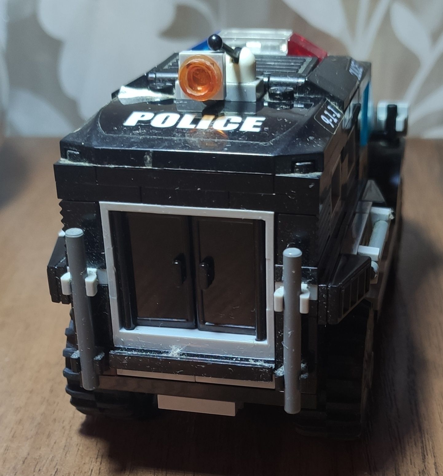 Лего Поліцейстка машина