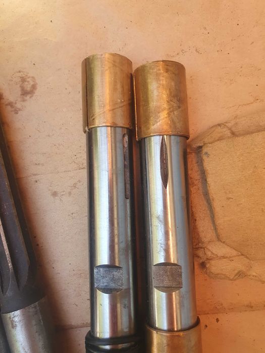 Шкворень у комплекте ГАЗ 53,3307 Р0 (D = 30) (1 шворінь + 2 втулки)