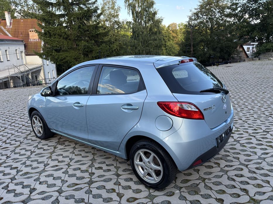 Mazda 2, 5 drzwi , 1.3 ben z Niemiec