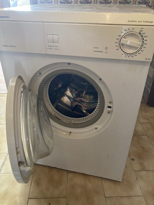 Maquina secar Ariston
