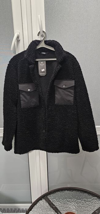 Срочно продам тёплую кофту на пуговицах