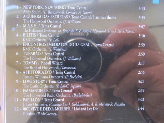 3 CD com músicas de filmes, em bom estado - valor pelo conjunto