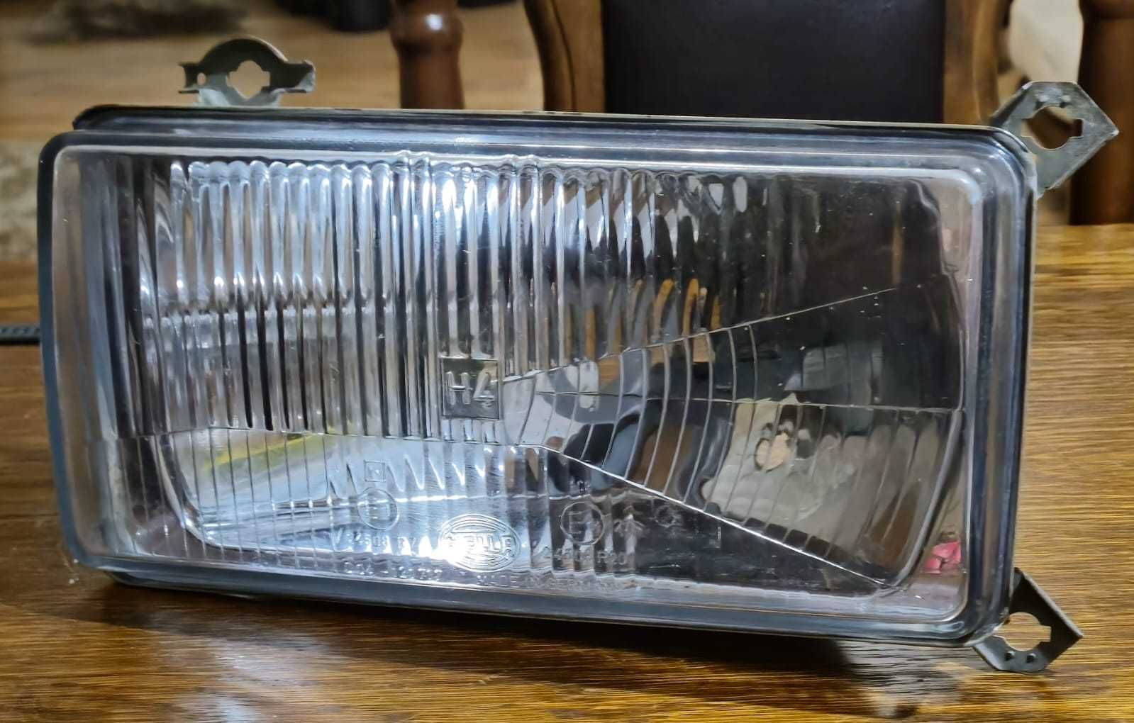 Lampa Reflektor Przedni Prawa Audi 80 B2 (78-86r.) Oryginalna HELLA