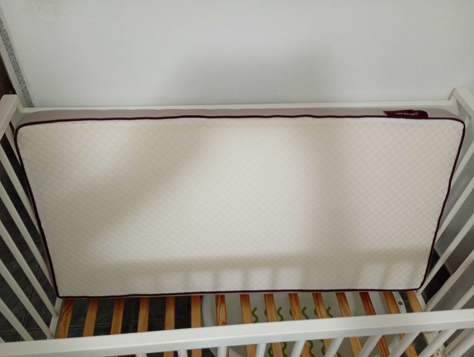Berço Chicco com colchão
