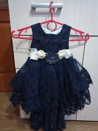 Сукня на рочок святкова сукня з мереживом сукня зі шлейфом плаття на