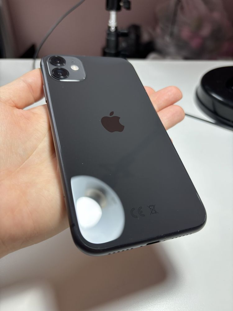 iPhone 11  128GB