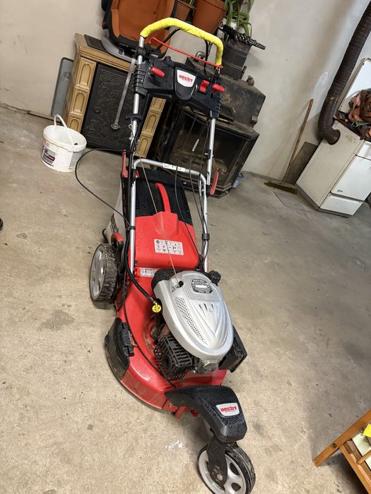 Kosiarka spalinowa z rozrusznikiem w bardzo dobrym stanie