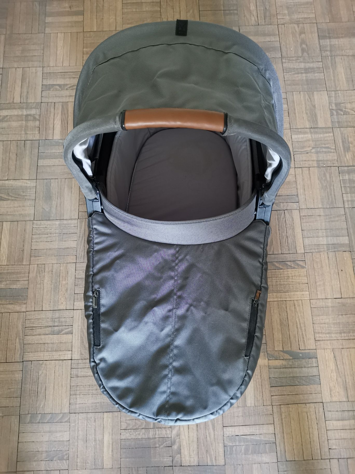 Wózek Mutsy Igo Urban Nomad 2 w 1 Dark Grey