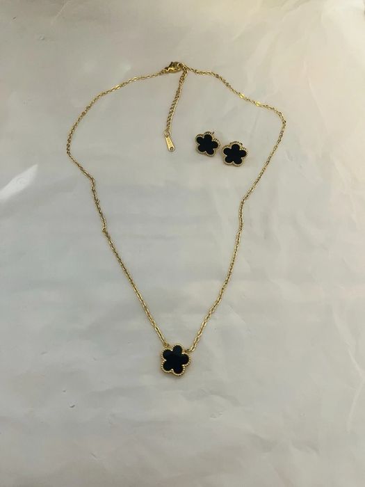 Сережки і підвіска