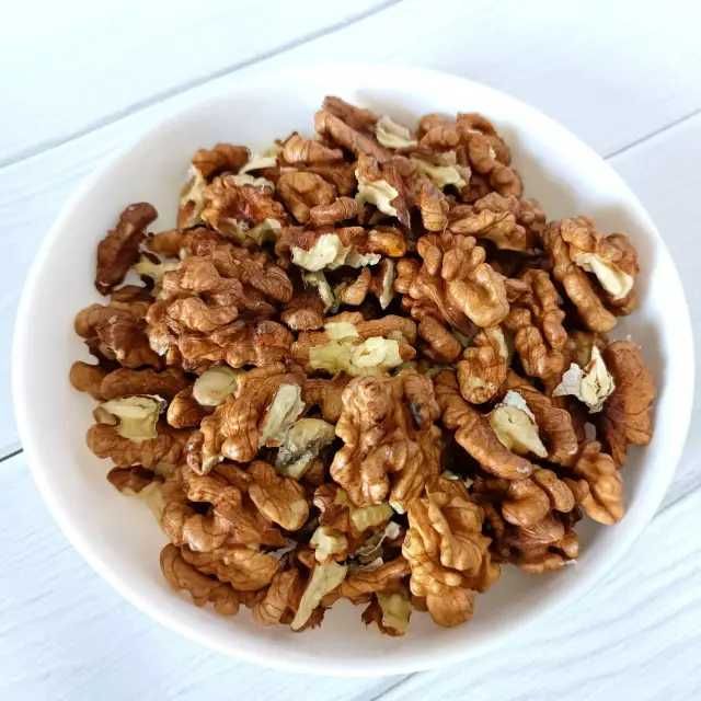 горіхи волоські цьогорічні