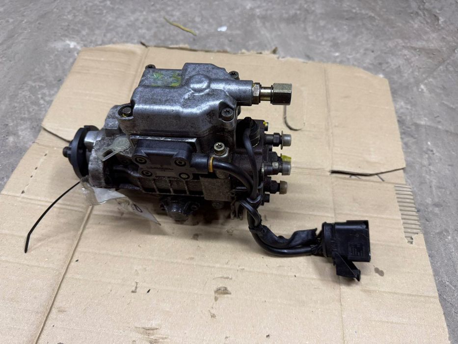 топливний насос фольсфаген кадді ІІ 1995-2003  1.9 SDI бу оригінал