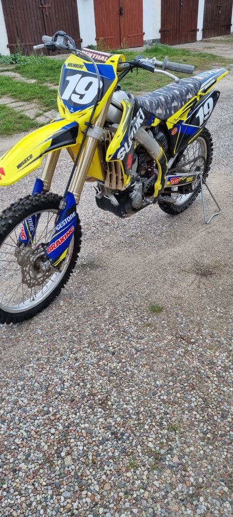 Suzuki rmz 250  kxf 450 kawasaki kxf 250