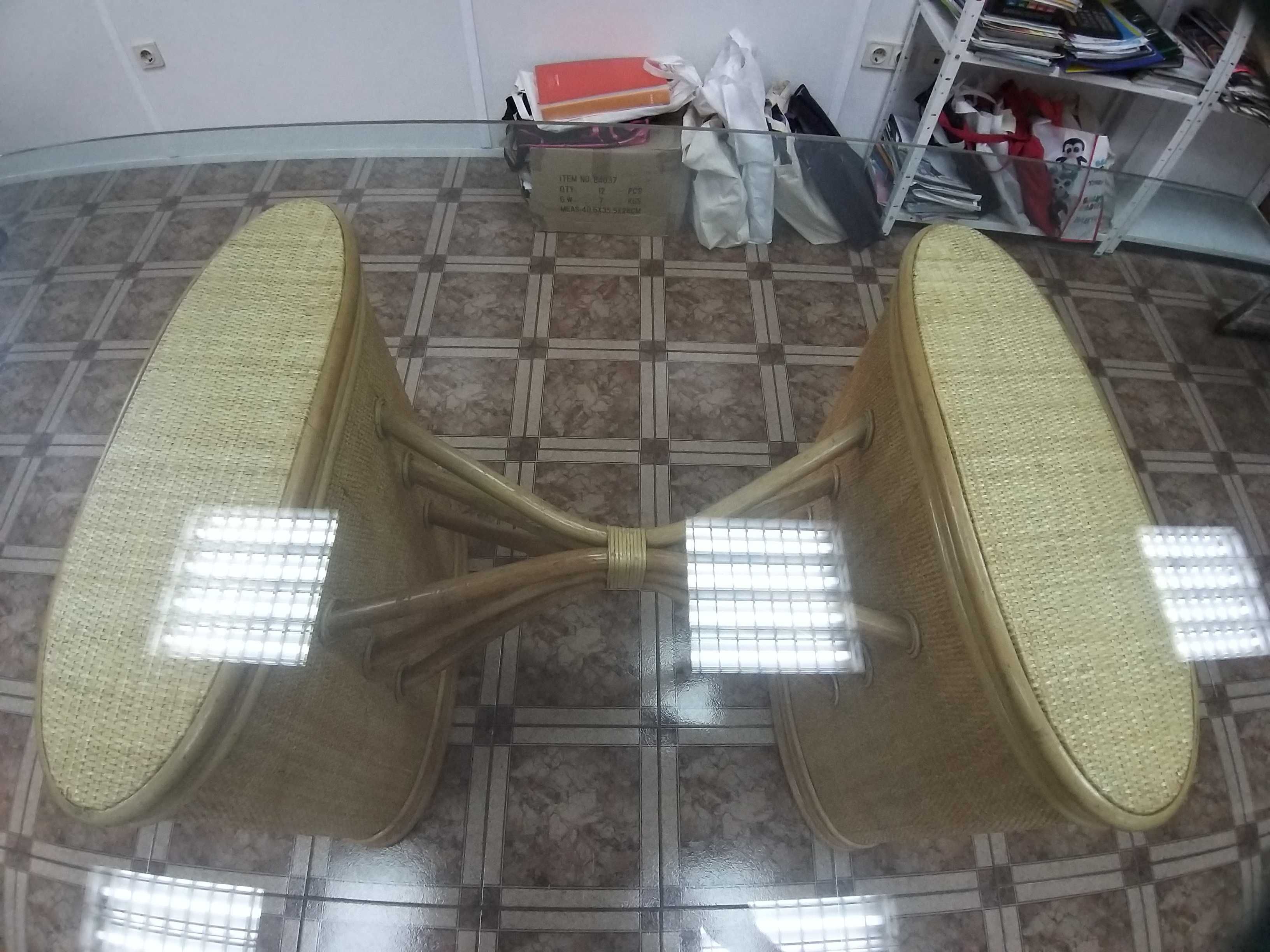Mesa em bambu com vidro temperado
