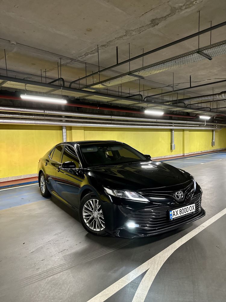 Продам Toyota Camry Official