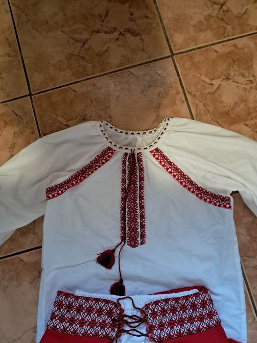 Костюм український вишиванка