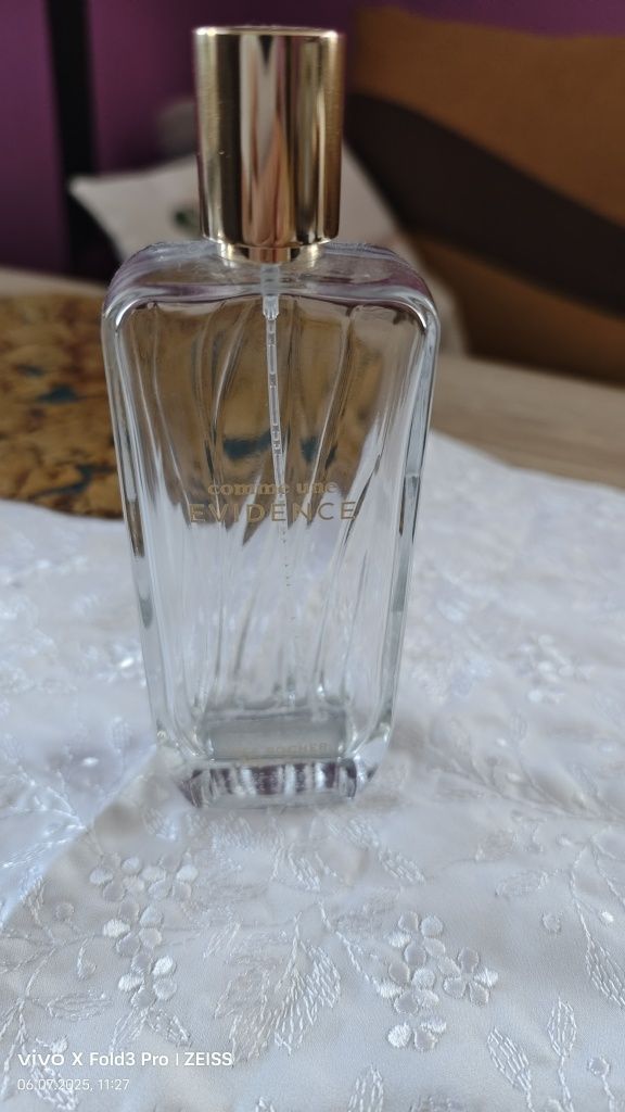 Butelki flakony po oryginalnych perfumach