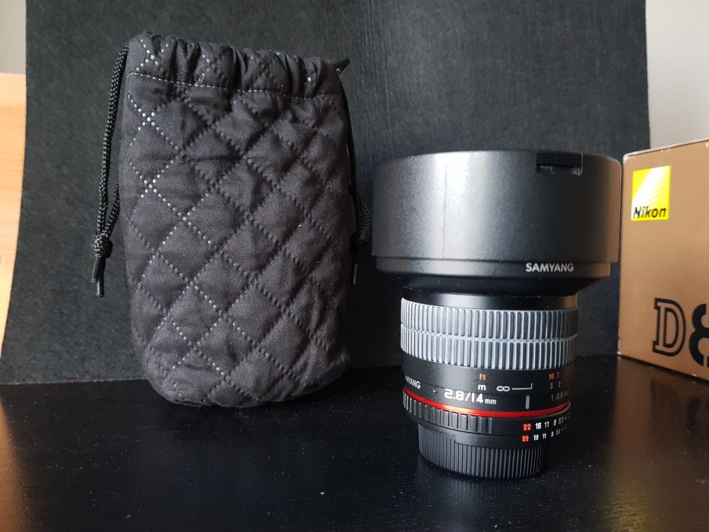 Samyang 14mm, para Nikon (usada) - em excelente estado