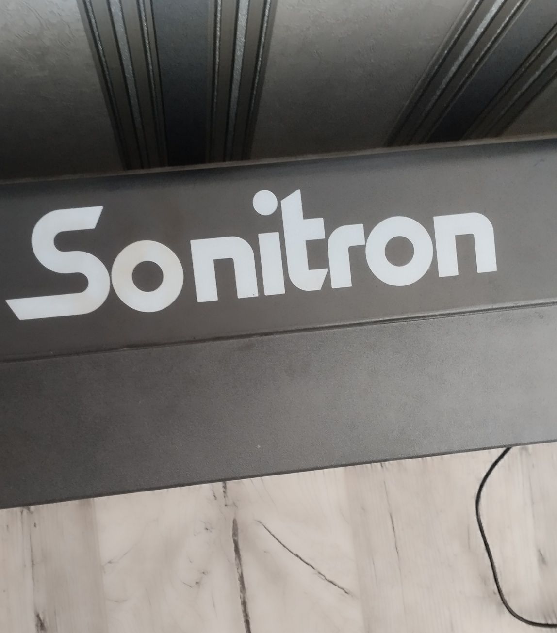 Синтизатор Sonitron