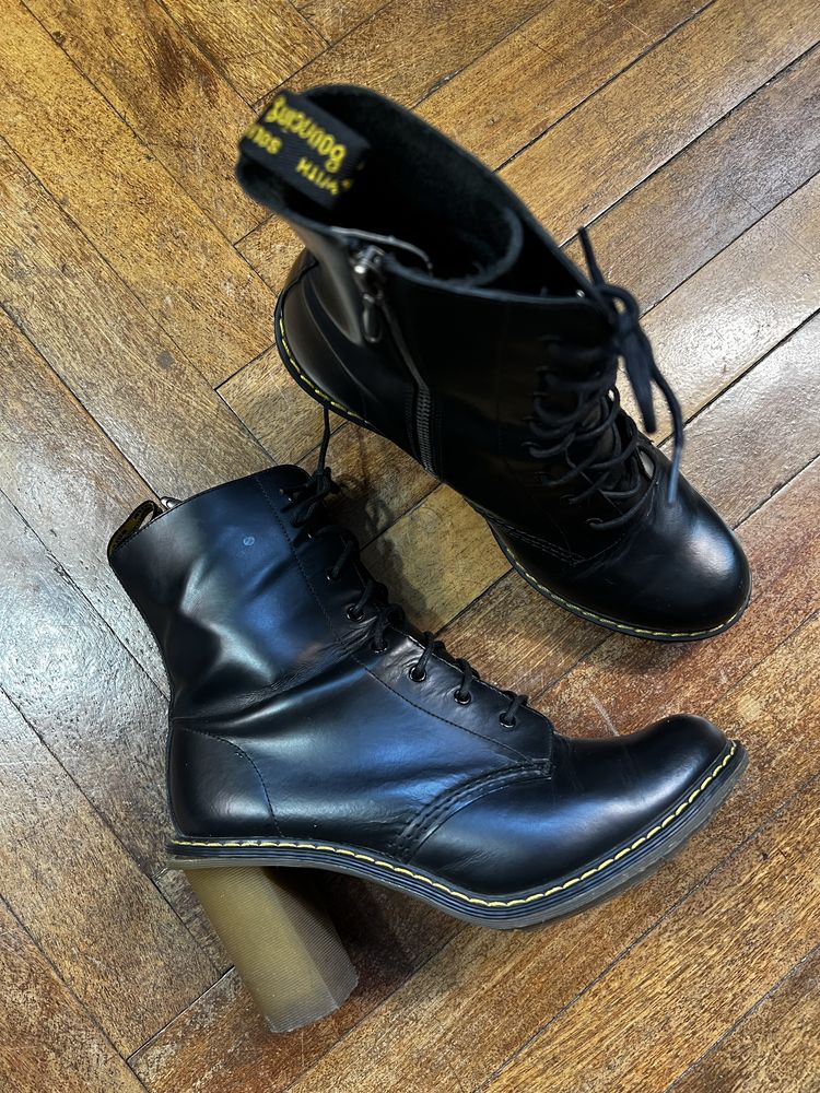 Ботільйони Мартінс dr Martens