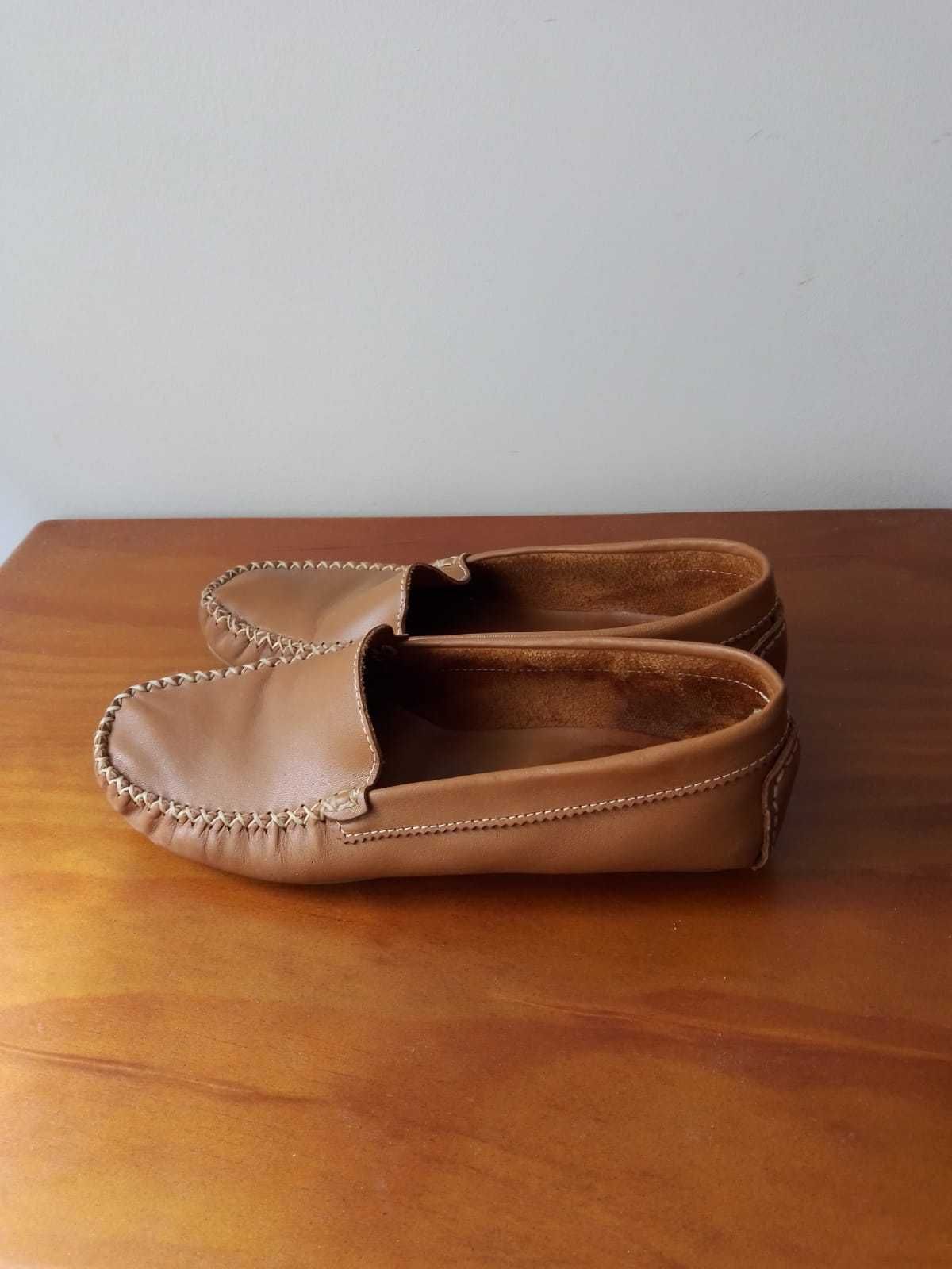 Sapatos de mulher rasos