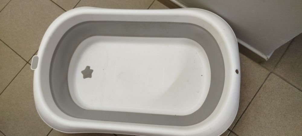 Wanienka plastikowa.