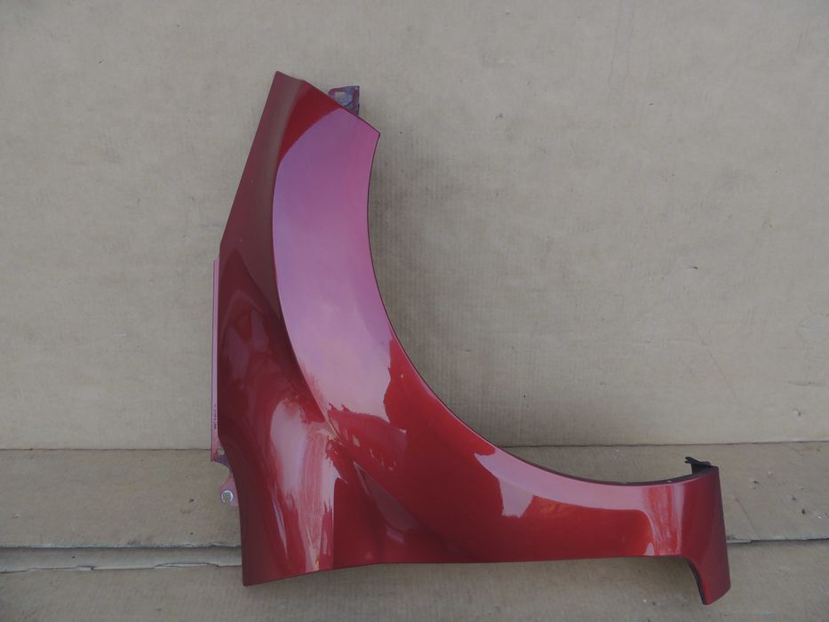 Błotnik przedni prawy Ford Fiesta MK7 08,09,10,11,12,13,14,15,16,17 T9