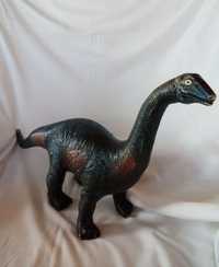 Продам великих динозаврів
