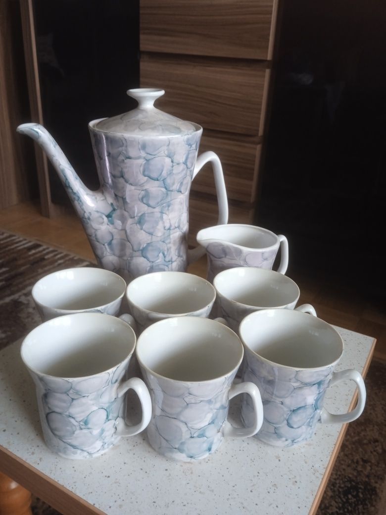 Markowy stary sygnowany serwis do kawy z porcelany - Włocławek.