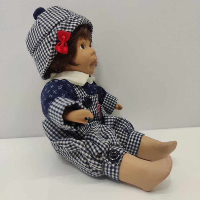 Lalka z porcelany wys.22cm