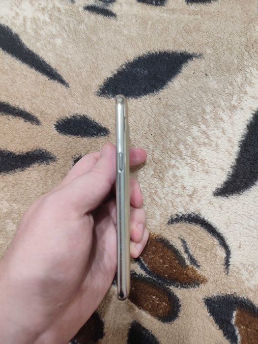 Телефон Samsung Galaxy J2 SM-J200H, 1/8 GB, Смартфон
