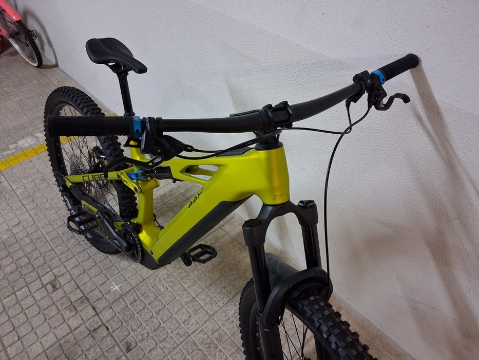Bicicleta cube stereo