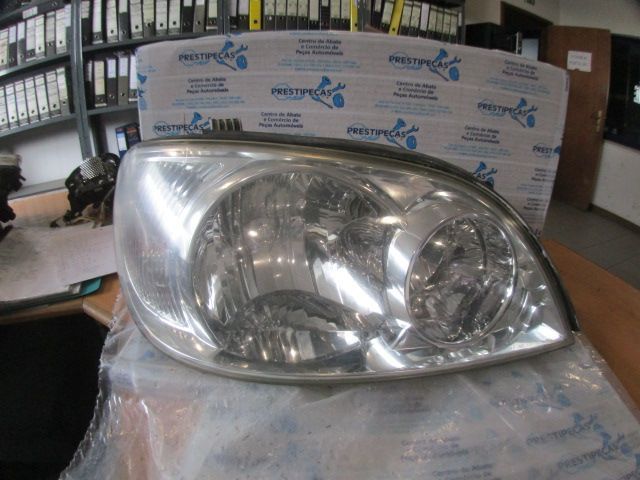 Farol Far1621 KIA CARNIVAL 2005 2.9CRDI  16V 145Cv 5P AZUL DRT H7 + H7 ORIGINAL