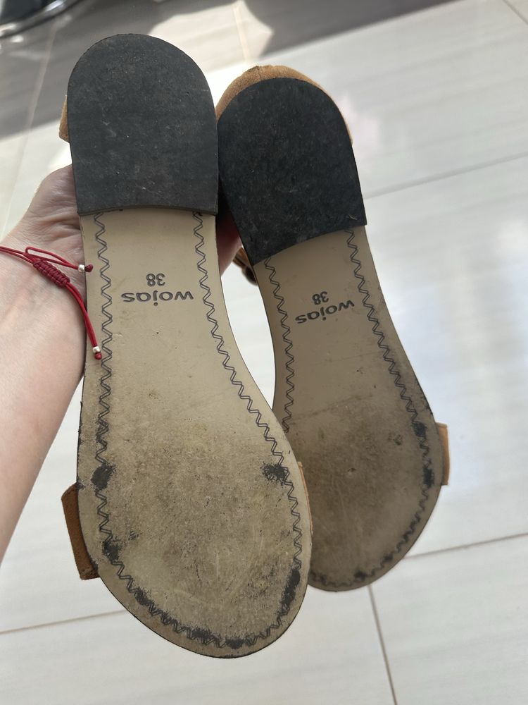 Sandaly wojas jak nowe 38