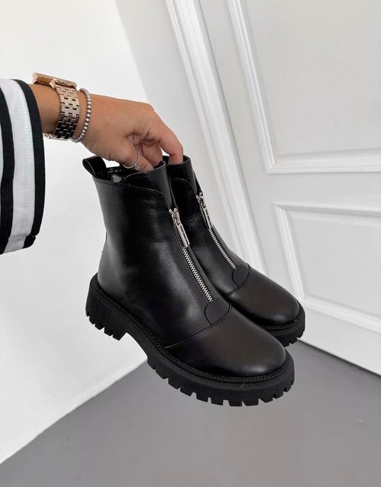 Розпродаж. Нові шкіряні чоботи черевики. Женские ботинки осенние