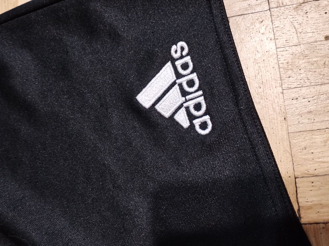 Krótkie spodenki Adidas