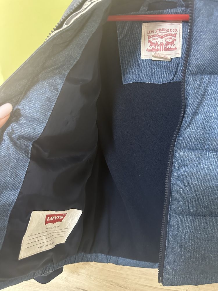 Утеплена куртка Levis