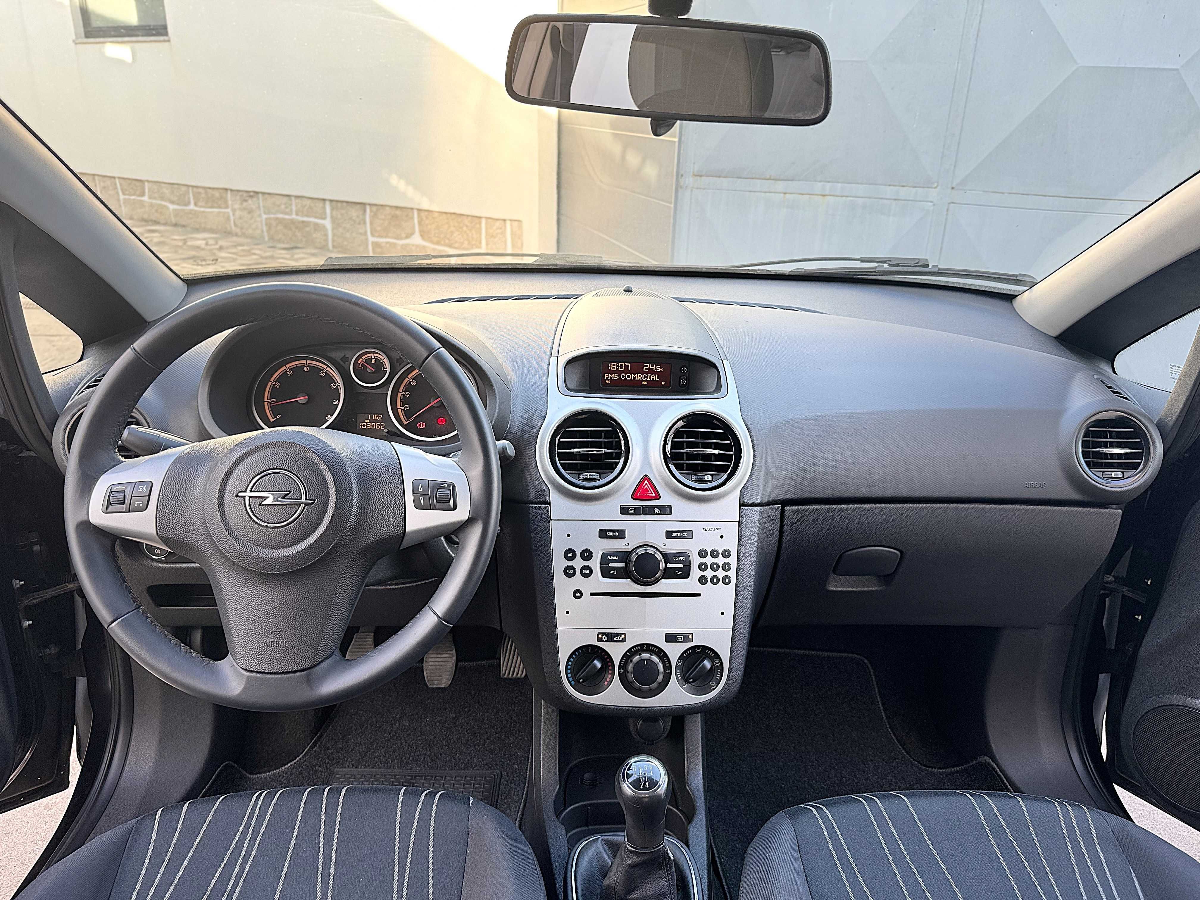 Opel Corsa D 1.2 A/C Poucos Km C/Novo