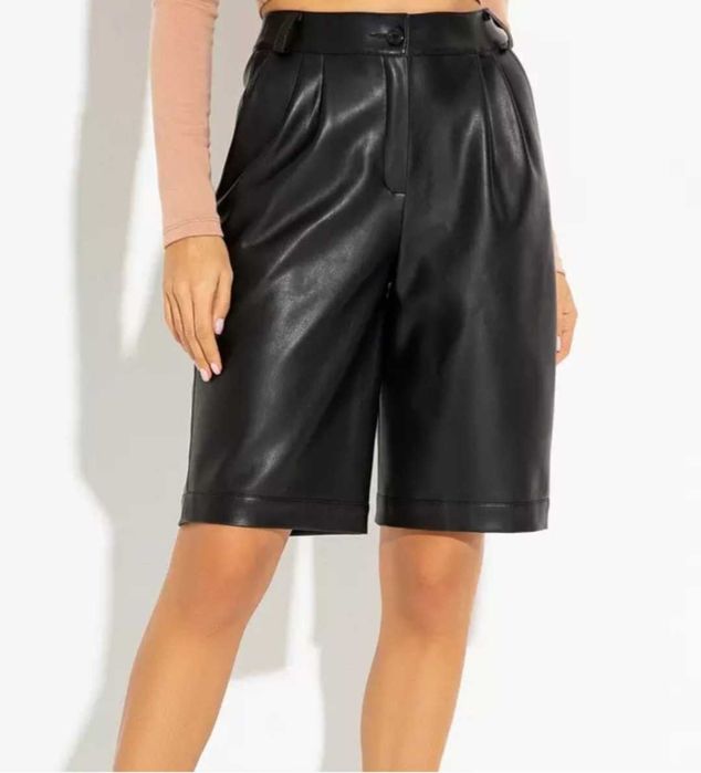 Шорти-бермуди жіночі стильні зручні з еко шкіри з кишенями