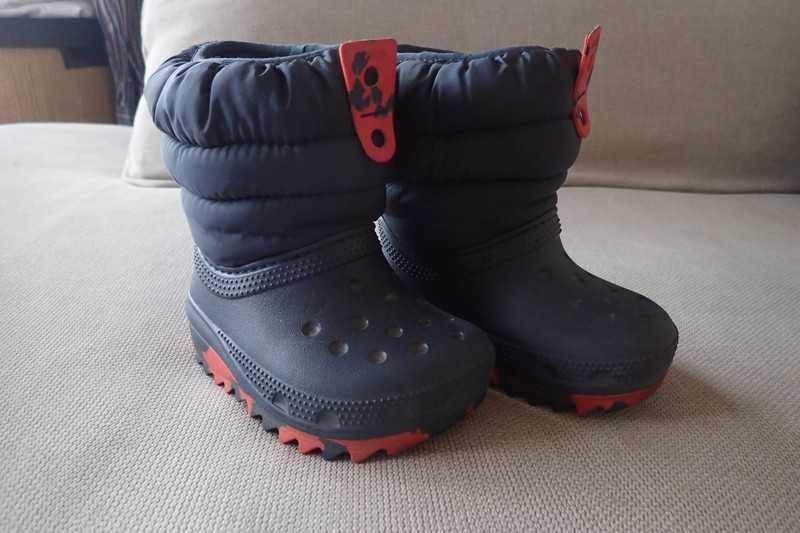 CROCS classic neo puff C6 22-23 śniegowce