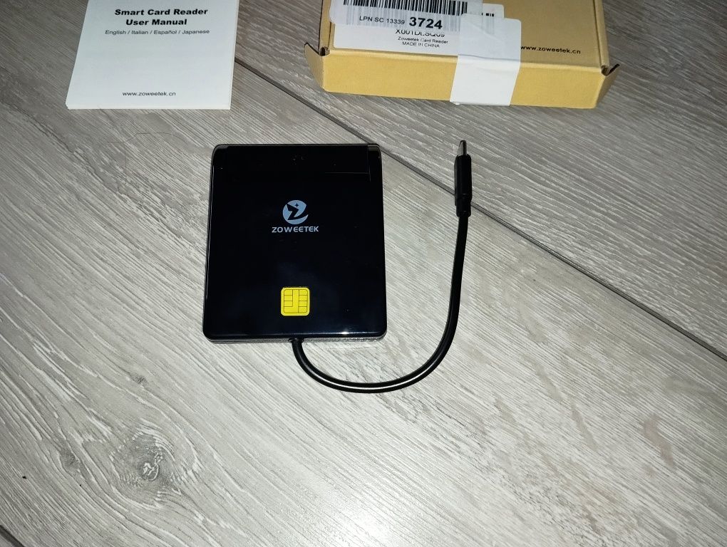 Czytnik kart elektronicznych