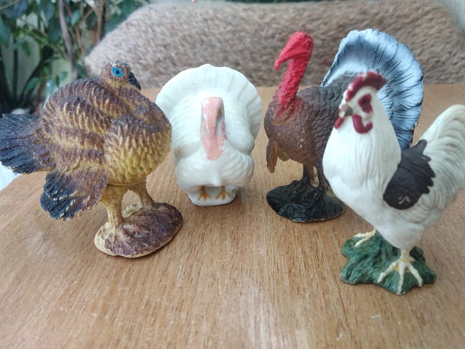 Набір фігурок тварин ( свійські птахи)