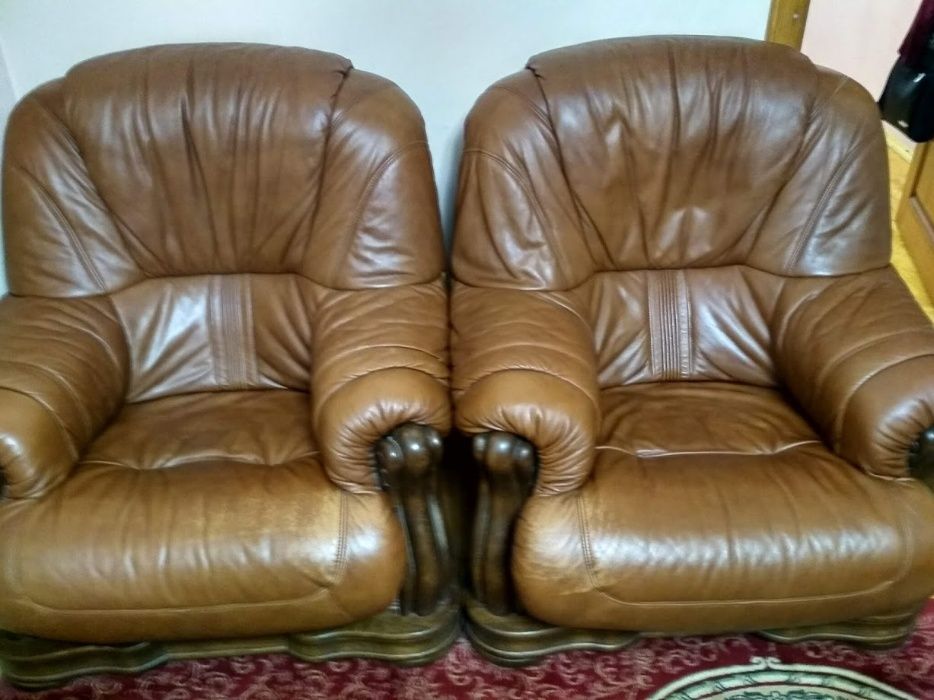 Продам диван и два кресла натуральная кожа, натуральный дуб, б/у
