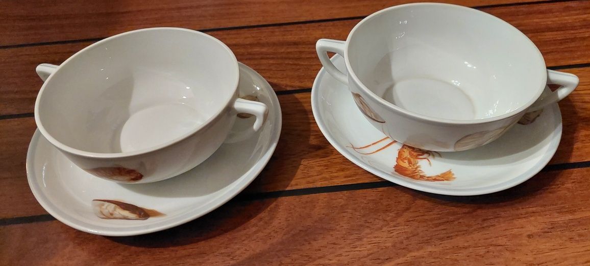 Duas taças de porcelana da vista alegre consommé