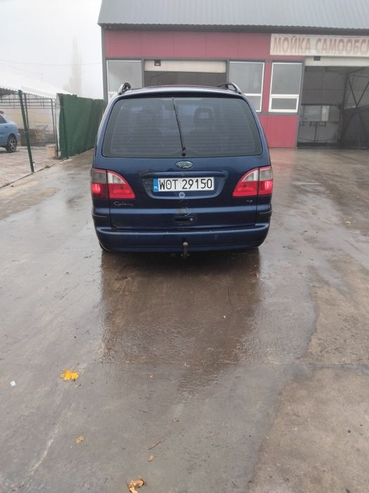 Продам авто 1.9 дизель сел и поехал 6 + 1 Ford