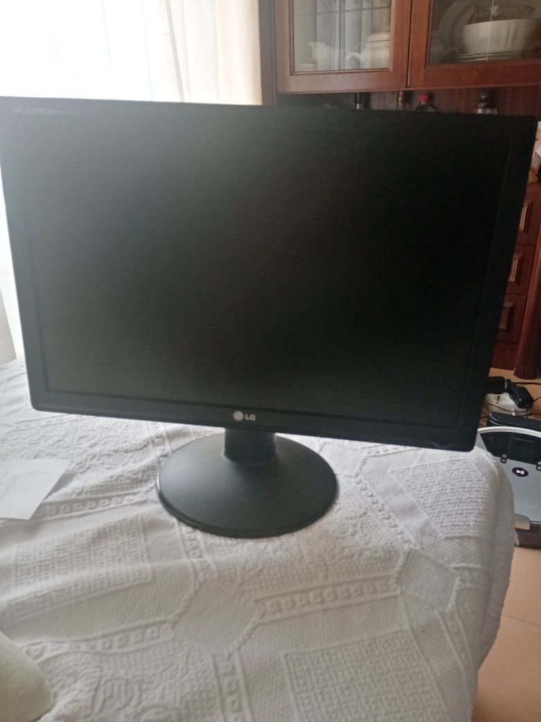 Monitor LG flatron