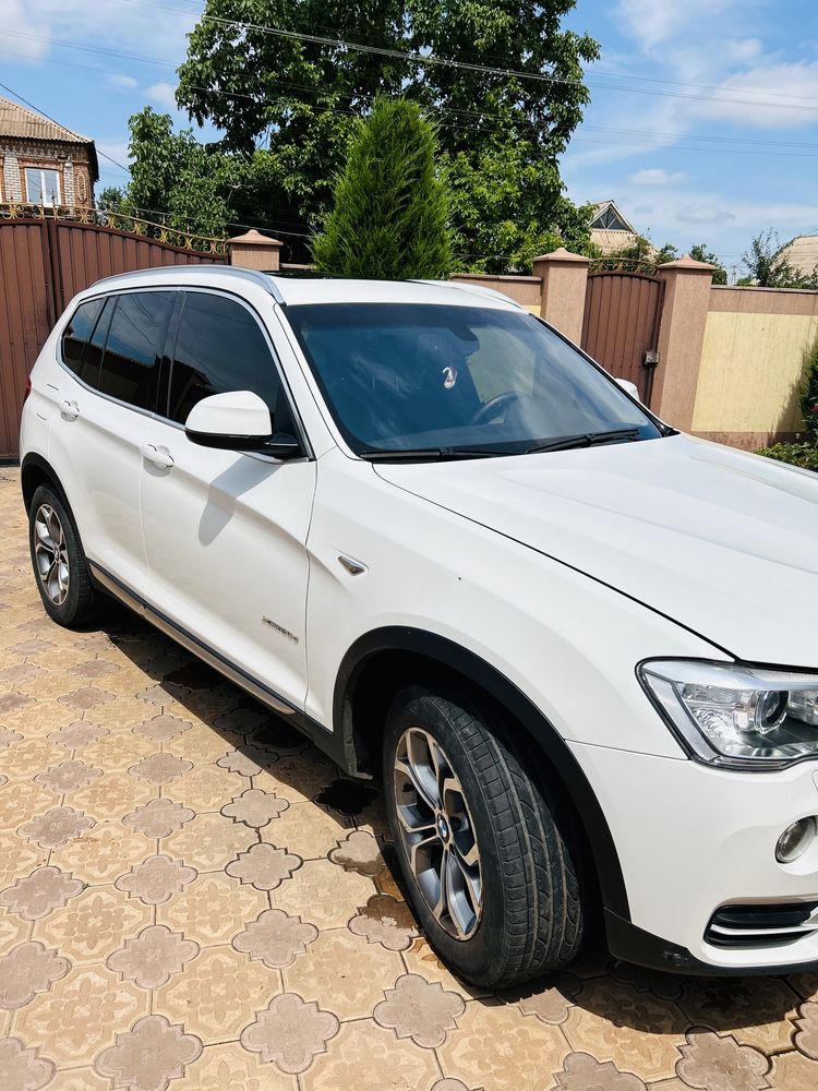 Продаю BMW x3.