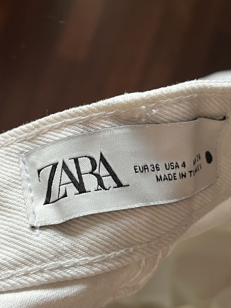 Білі джинси zara