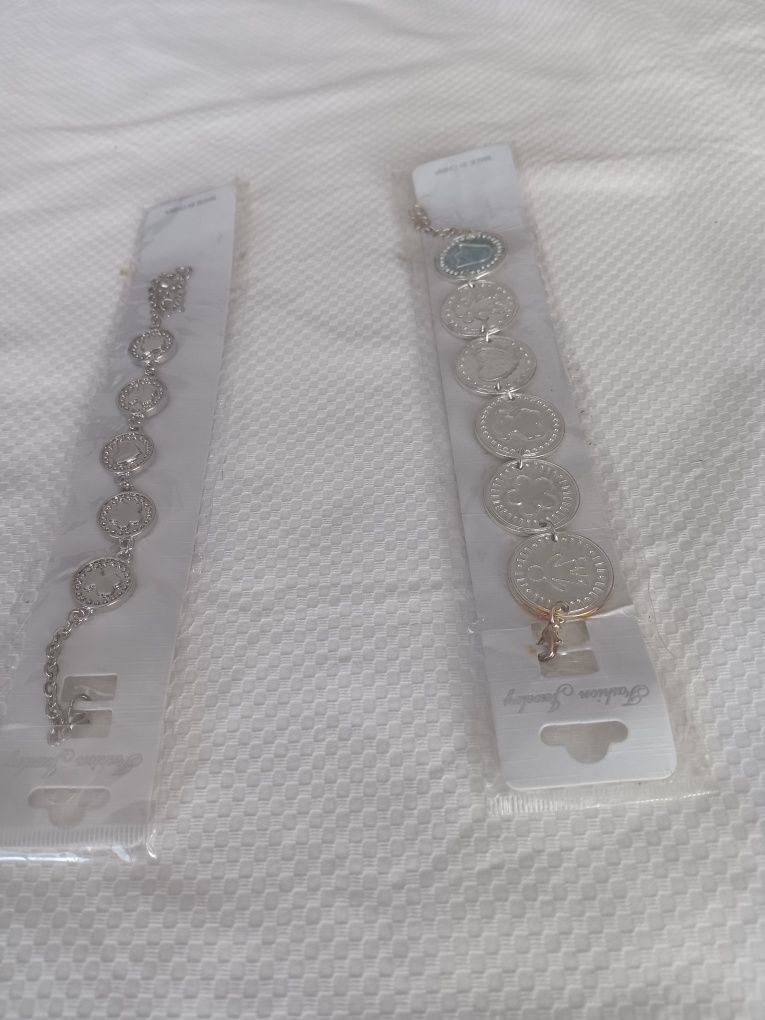 Pulseiras muito bonitas em fantasia